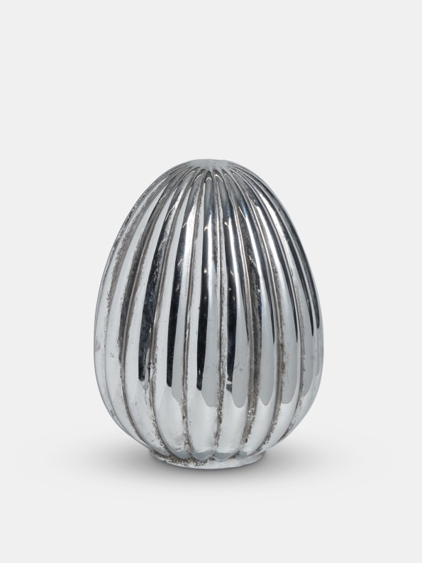 Silver Ribbed Egg